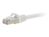 C2G Cat5e Booted Shielded (STP) Network Patch Cable - Koblingskabel - RJ-45 (hann) til RJ-45 (hann) - 1 m - STP - CAT 5e - formstøpt - hvit 83880